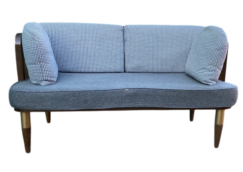 houten_bank_met_kussens